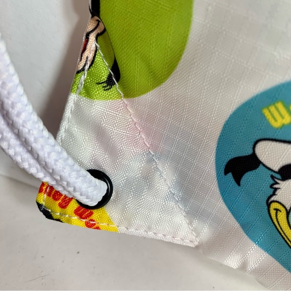 NWT. Vans Disney Cinch Bag By Vans - Mickey And Friends. - Picture 6 of 12